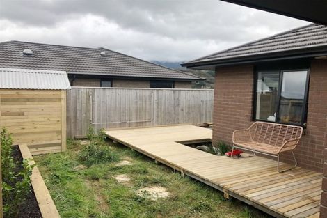 Photo of property in 56 Sunstone Crescent, Brown Owl, Upper Hutt, 5018