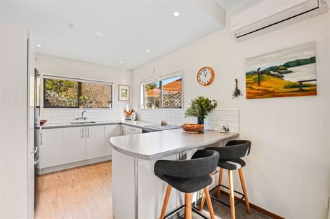 Photo of property in 3/63 Beachville Road, Redcliffs, Christchurch, 8081