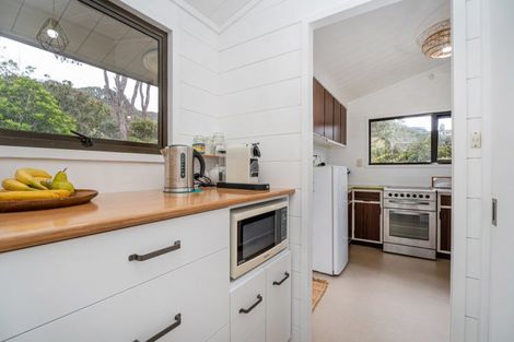 Photo of property in 39 Grange Road, Hahei, Whitianga, 3591