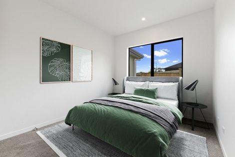 Photo of property in 16 Awa Avenue, Helensville, 0800