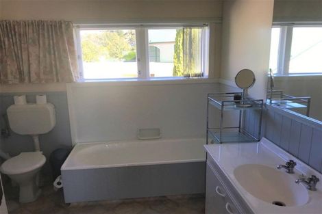 Photo of property in 9 Milton Terrace, Hospital Hill, Napier, 4110