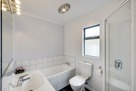 Photo of property in 23a Avondale Road, Taradale, Napier, 4112