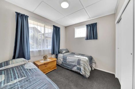 Photo of property in 1 Oxford Street, Holmes Hill, Oamaru, 9401
