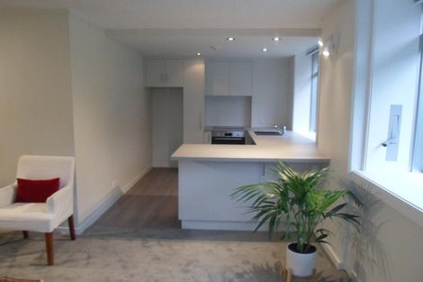 Photo of property in Jerningham Apartments, 20 Oriental Terrace, Oriental Bay, Wellington, 6011