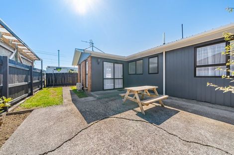 Photo of property in 76b Seddon Street, Wallaceville, Upper Hutt, 5018