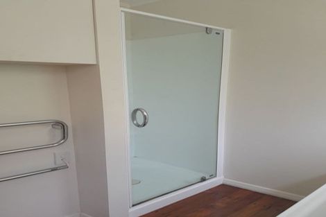 Photo of property in 92 Pinehaven Road, Pinehaven, Upper Hutt, 5019