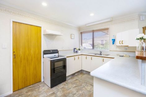 Photo of property in 2/8 Hay Street, Ebdentown, Upper Hutt, 5018