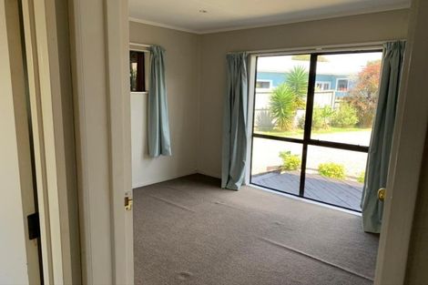 Photo of property in 82a Alexander Road, Raumati Beach, Paraparaumu, 5032