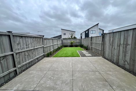 Photo of property in 28 Rauriki Lane, Rosehill, Papakura, 2113