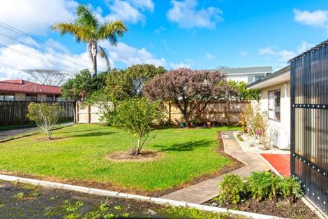 Photo of property in 1/9a Tawa Road, Te Atatu Peninsula, Auckland, 0610