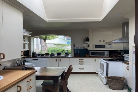 Photo of property in 28 Apuka Street, Brooklyn, Wellington, 6021