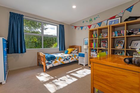 Photo of property in 38 Oram Drive, Turitea, Palmerston North, 4472