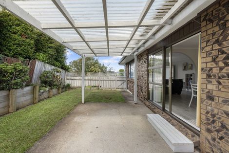 Photo of property in 2/2 Anna Watson Road, Half Moon Bay, Auckland, 2012