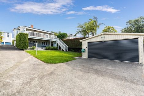 Photo of property in 100 Calliope Road, Stanley Point, Auckland, 0624