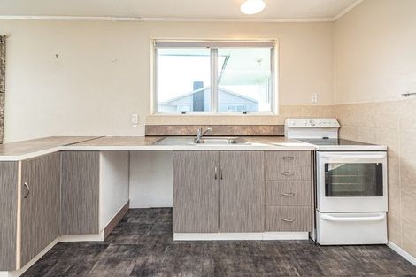 Photo of property in 51 Lee Street, Castlecliff, Whanganui, 4501