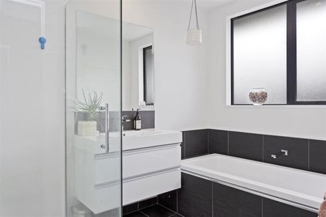 Photo of property in 12 Ruru Place, Oxford, 7430