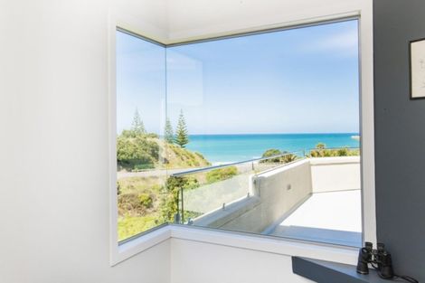 Photo of property in 33 Sirrah Street, Okitu, Gisborne, 4010