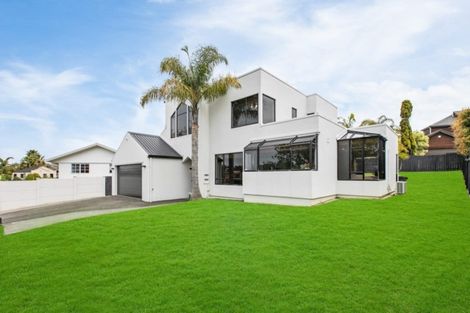 Photo of property in 63 Marina View Drive, West Harbour, Auckland, 0618