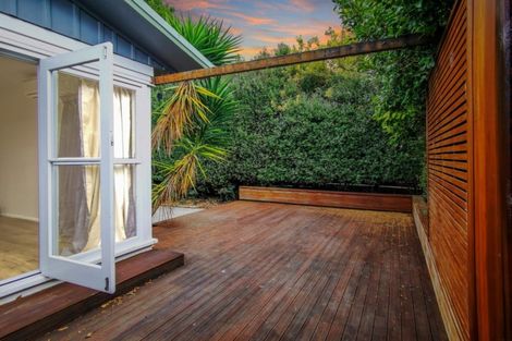 Photo of property in 21 Mcquarrie Avenue, Wattle Downs, Auckland, 2103