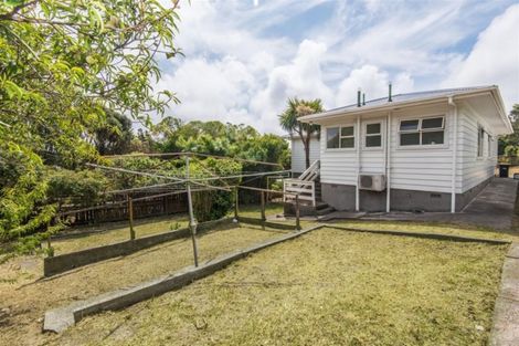 Photo of property in 20 Horokiwi Road West, Newlands, Wellington, 6037