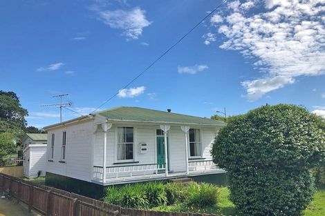 Photo of property in 10 Chapel Street, Papakura, 2110