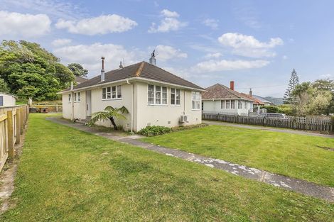 Photo of property in 52 Mungavin Avenue, Ranui, Porirua, 5024