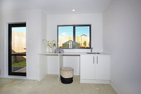 Photo of property in 2 Okoreka Road, Glenbrook, 2681