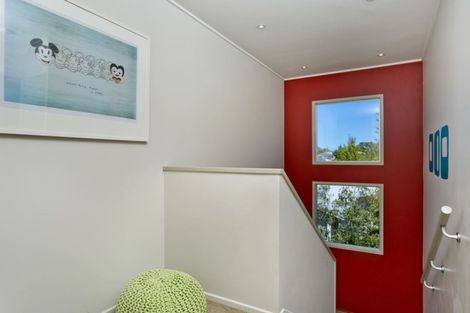Photo of property in 27 Lyford Crescent, Sunnynook, Auckland, 0620