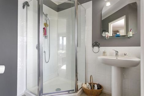 Photo of property in 1 Shaw Street, Leamington, Cambridge, 3432