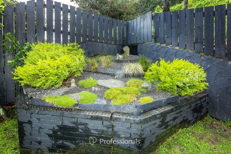 Photo of property in 52 Cypress Drive, Maungaraki, Lower Hutt, 5010