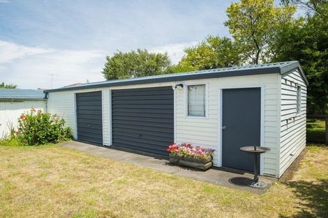 Photo of property in 17 Cobden Street, Gisborne, 4010
