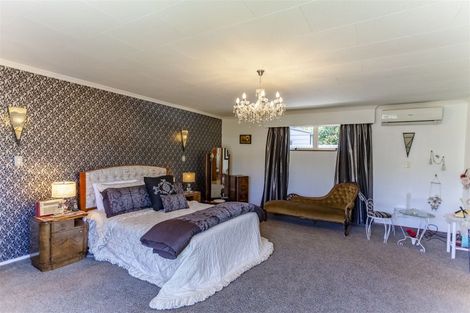 Photo of property in 16 Upham Crescent, Taradale, Napier, 4112