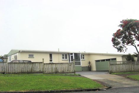 Photo of property in 16 Sherwood Road, Onerahi, Whangarei, 0110
