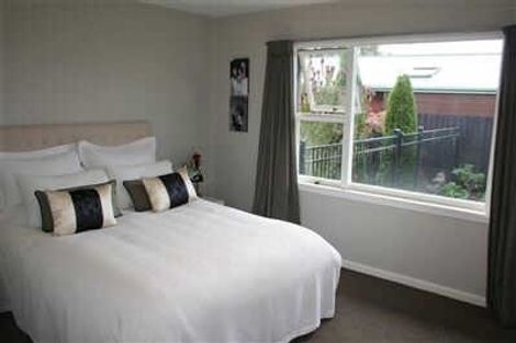 Photo of property in 31 Landsdowne Terrace, Cashmere, Christchurch, 8022