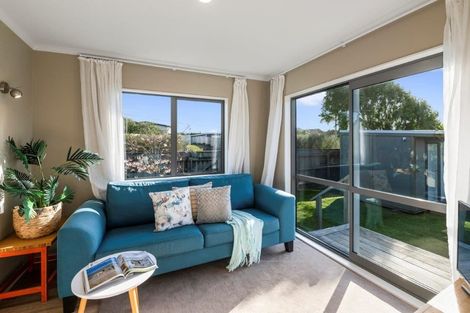 Photo of property in 35 Rauparaha Street, Waikanae Beach, Waikanae, 5036