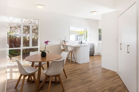 Photo of property in 249 Fifield Terrace, Opawa, Christchurch, 8023