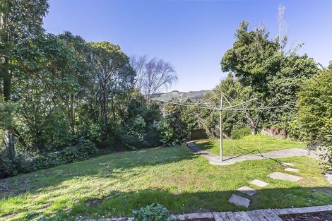 Photo of property in 17 Saint Edmund Crescent, Tawa, Wellington, 5028