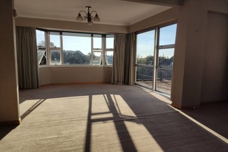 Photo of property in 20 Victoria Road, New Plymouth, 4310