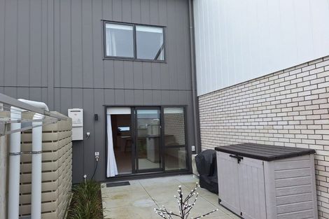 Photo of property in 8 Katikati Drive, Manurewa, Auckland, 2102