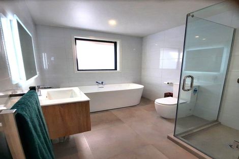 Photo of property in 5 Omahuru Road, Glenbrook, 2681