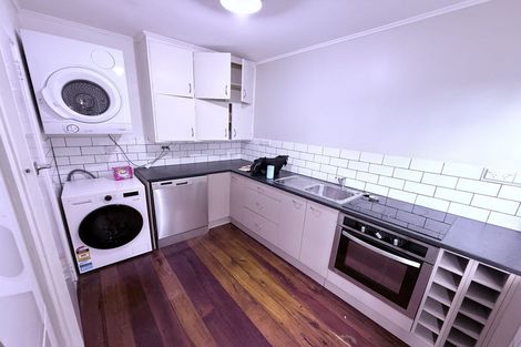 Photo of property in 51 Northland Road, Northland, Wellington, 6012