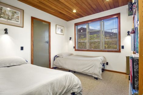 Photo of property in Lowry Cottage, 425 Fergusson Drive, Heretaunga, Upper Hutt, 5018