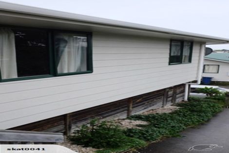 Photo of property in 10b Kaponga Crescent, New Lynn, Auckland, 0600