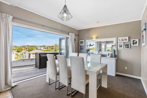Photo of property in 2/21 Hythe Terrace, Mairangi Bay, Auckland, 0630