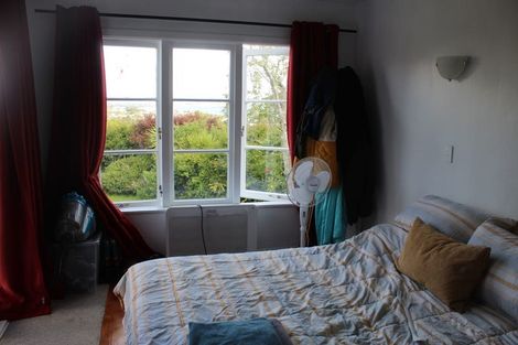 Photo of property in 84 Ocean View Road, Northcote, Auckland, 0627