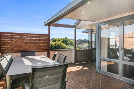 Photo of property in 104 Kinloch Way, Bethlehem, Tauranga, 3110