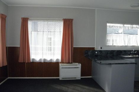 Photo of property in 17 Grange Street, Winton, 9720