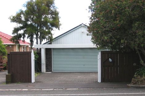 Photo of property in 1 Bolton Street, Blockhouse Bay, Auckland, 0600