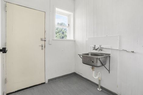 Photo of property in 16 Westmere Crescent, Westmere, Auckland, 1022