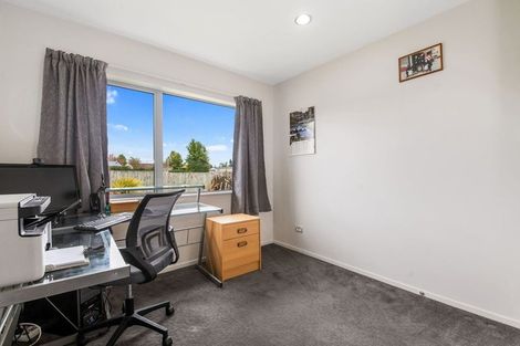 Photo of property in 32e Robinson Avenue, Holdens Bay, Rotorua, 3010